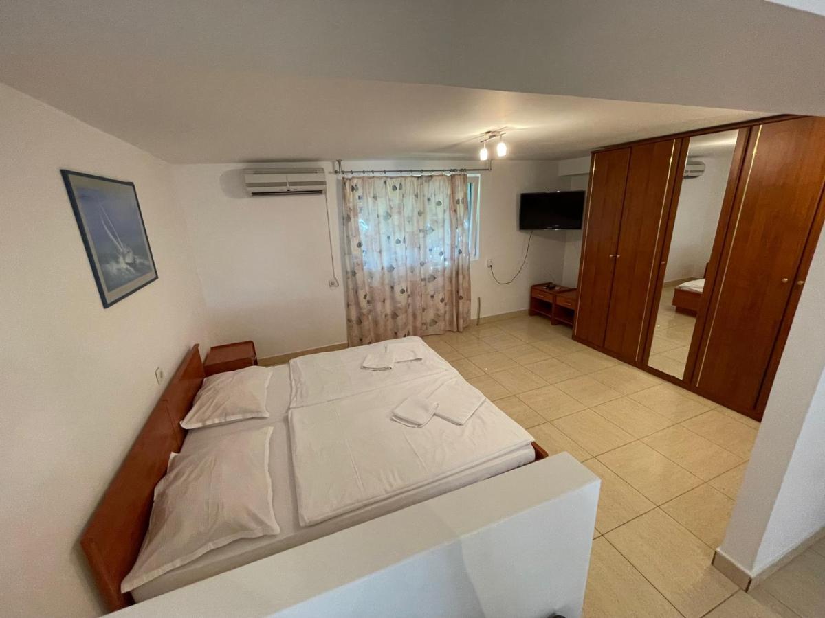 Apartment Victoria Stara Baška Екстериор снимка